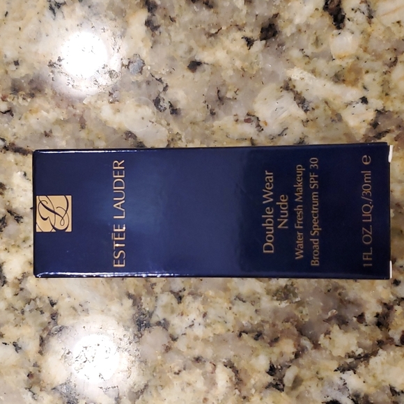 Estee Lauder Double WearWater Fresh  Makeup 30 SPF - Deep Amber (7N1) -NWT - Picture 2 of 4